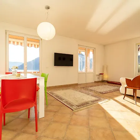 Splendida Casa Con Terrazza Vista E 2 Garage Apartment *