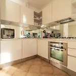 Splendida Casa Con Terrazza Vista E 2 Garage Lägenhet *